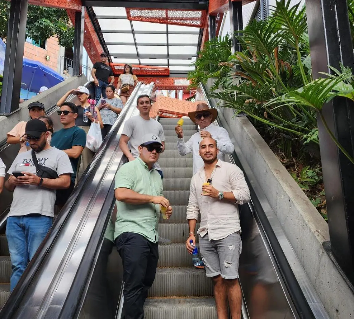 Apartamento Comodo, Iluminado, Cerca Al Estadio Y La Estacion Del Metro Medellín Kolumbie