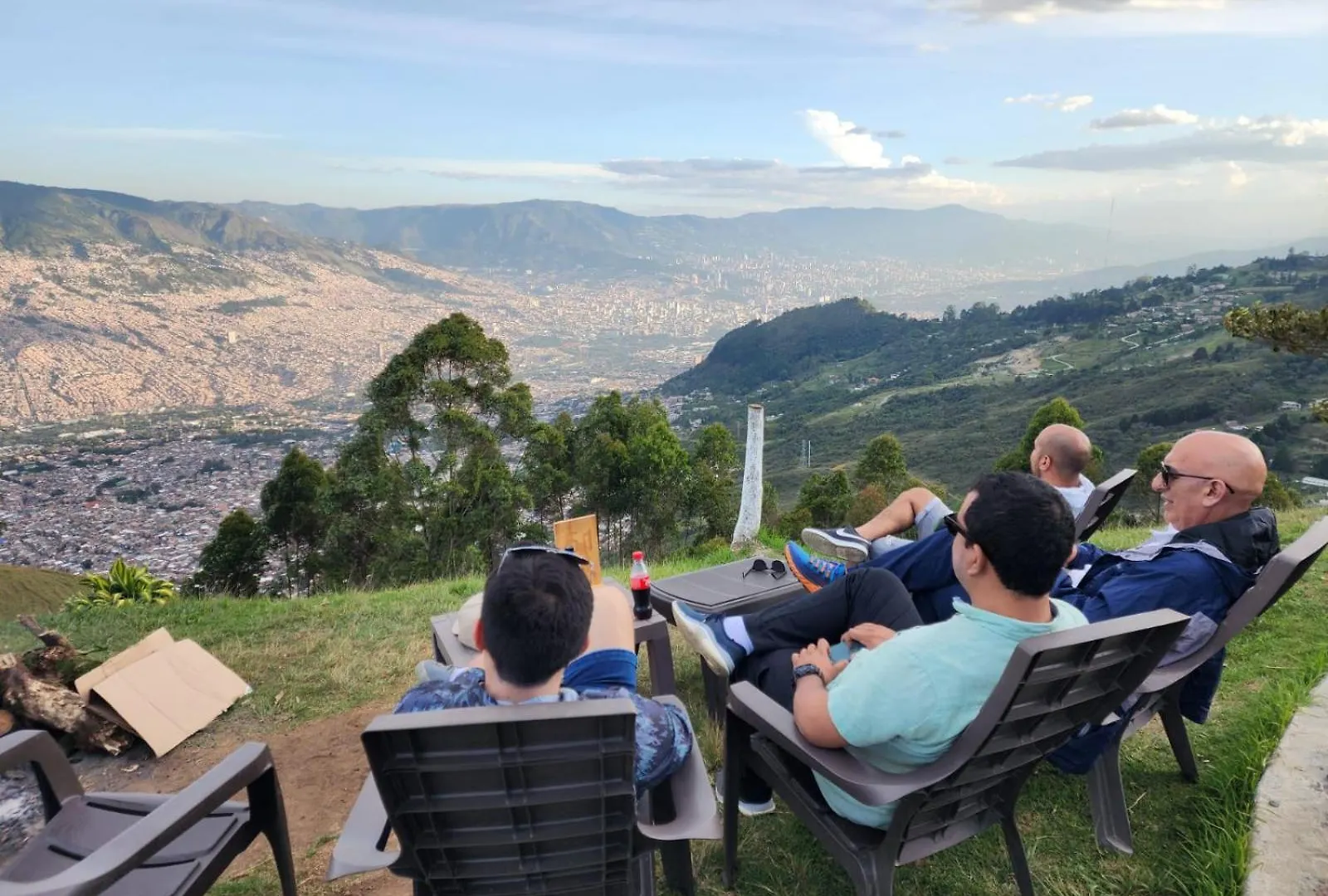 Apartamento Comodo, Iluminado, Cerca Al Estadio Y La Estacion Del Metro Medellín Apartmán