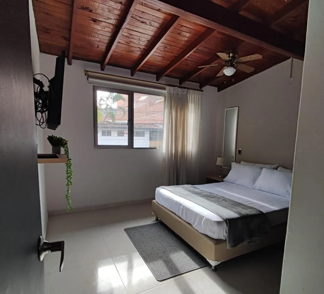 Apartamento Comodo, Iluminado, Cerca Al Estadio Y La Estacion Del Metro Medellín Apartmán
